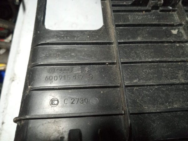 Vw Polo 9N Skoda Fabia Batteriekasten 6Q0915419G